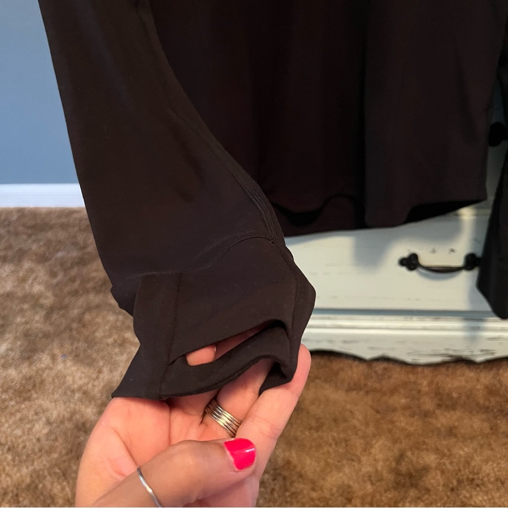 Athleta Black Salutation Half Zip Staple Piece. Size Large. - Picture 3 of 6